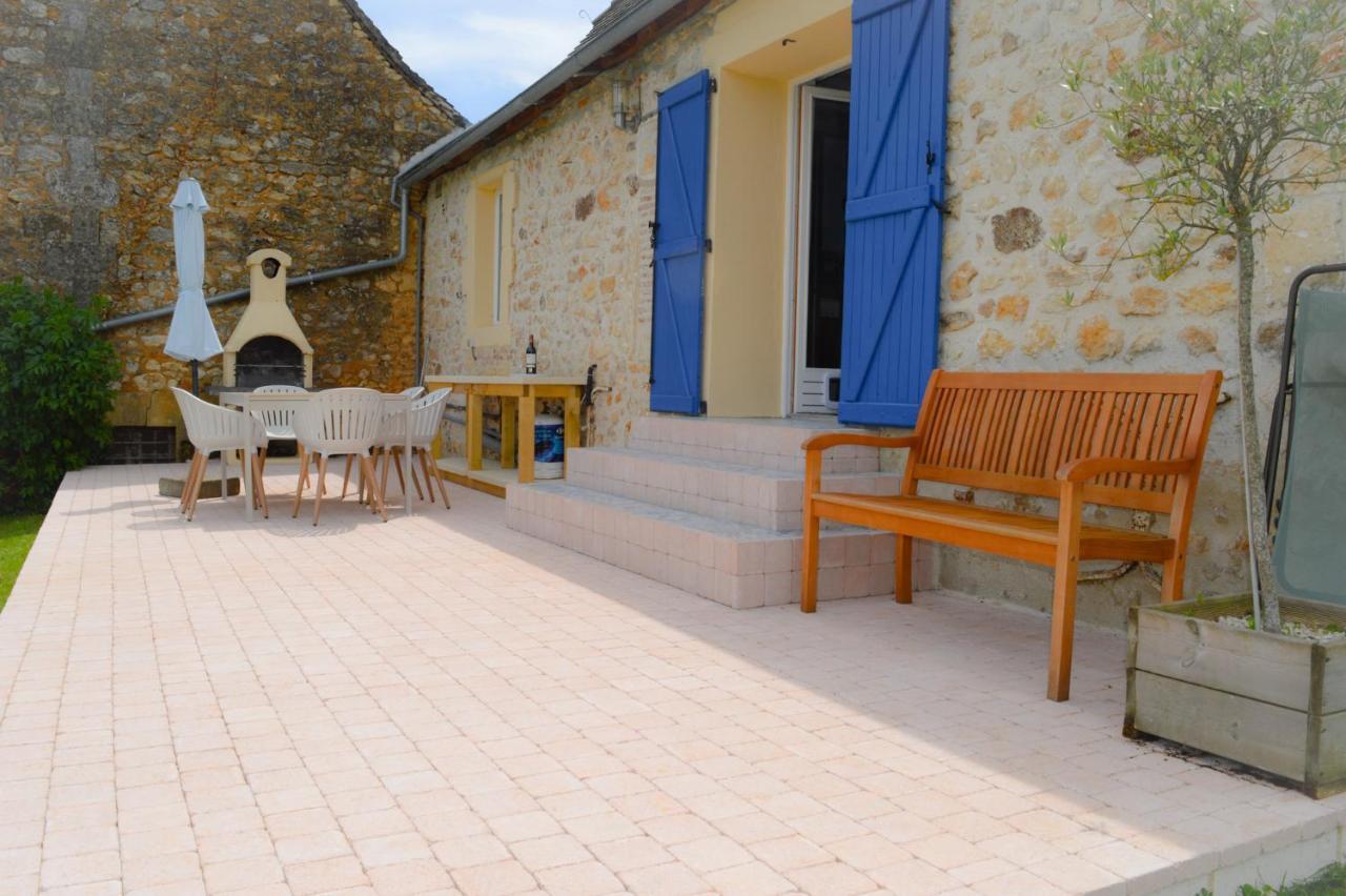 Aux Volets Bleus Chez Mark & Sylvie Rouffignac Saint-Cernin Zewnętrze zdjęcie