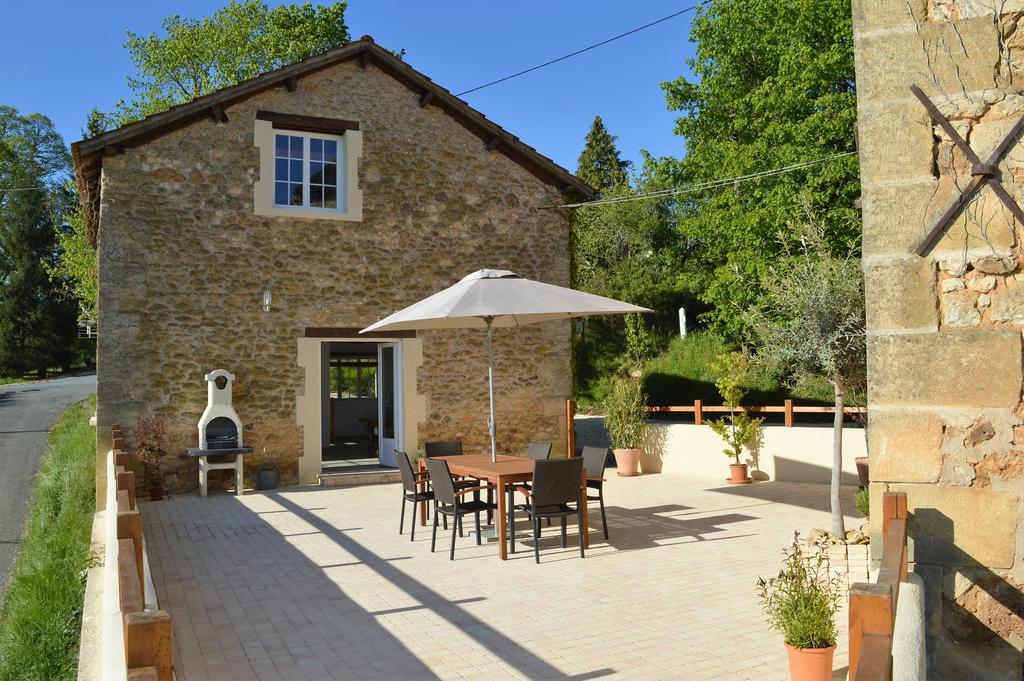 Aux Volets Bleus Chez Mark & Sylvie Rouffignac Saint-Cernin Zewnętrze zdjęcie